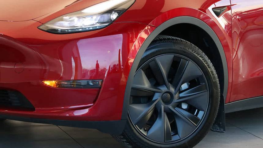 2024 Tesla Model Y 7SAYGDED8RF164230