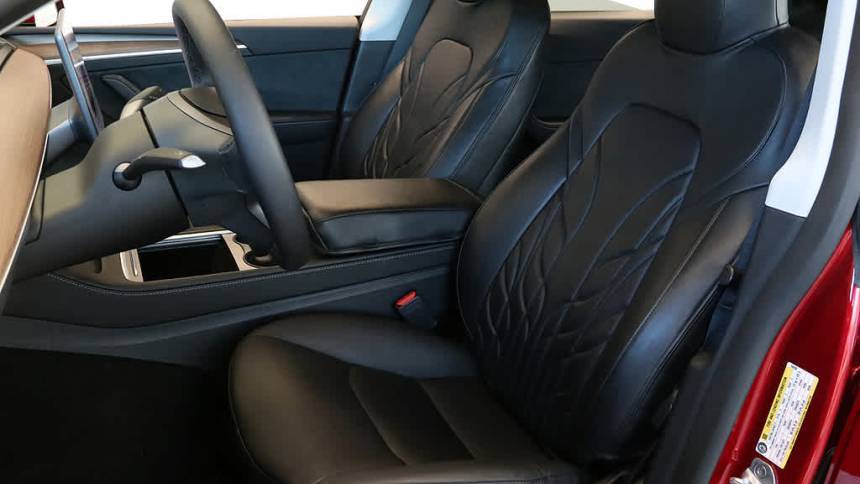 2024 Tesla Model Y 7SAYGDED8RF164230