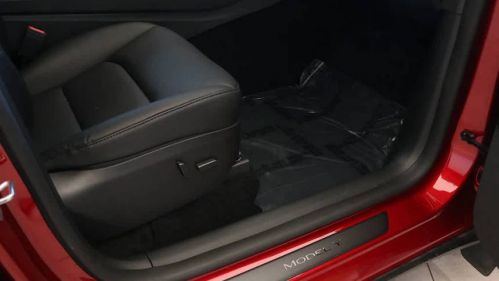 2024 Tesla Model Y 7SAYGDED8RF164230