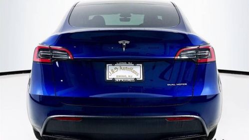 2025 Tesla Model Y 7SAYGDEE8SA359496