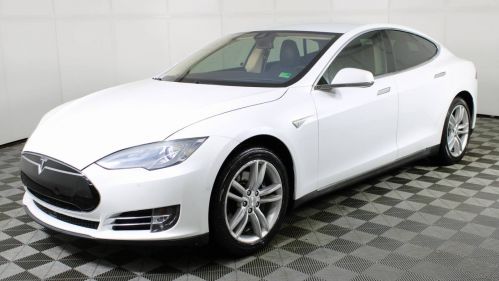 2015 Tesla Model S 5YJSA1S16FF083994