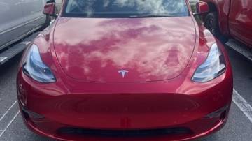 2025 Tesla Model Y 7SAYGDEDXSA337040