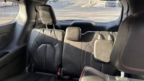 2020 Chrysler Pacifica 2C4RC1N71LR104890