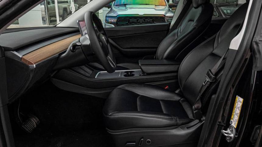 2021 Tesla Model Y 5YJYGDEE5MF129627