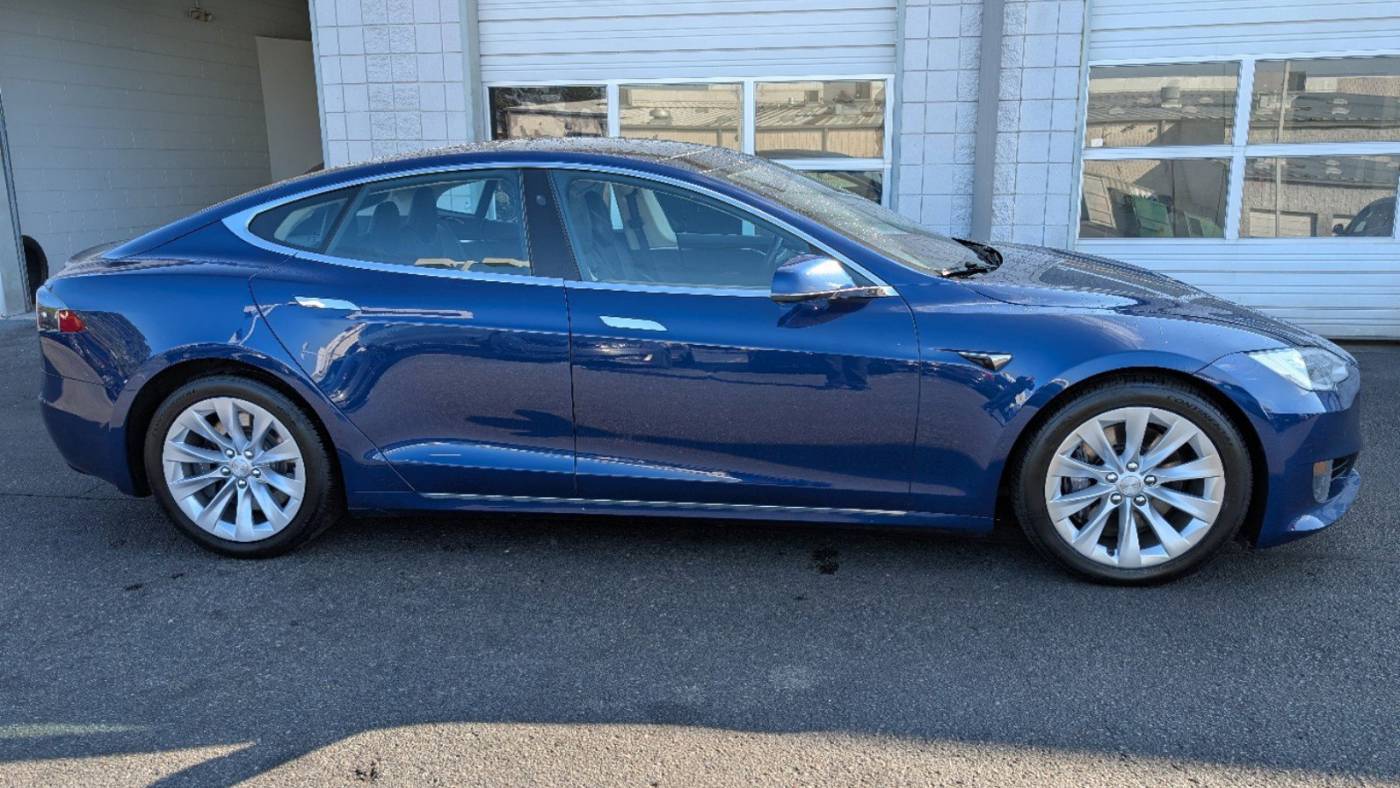 2017 Tesla Model S 5YJSA1E24HF188749