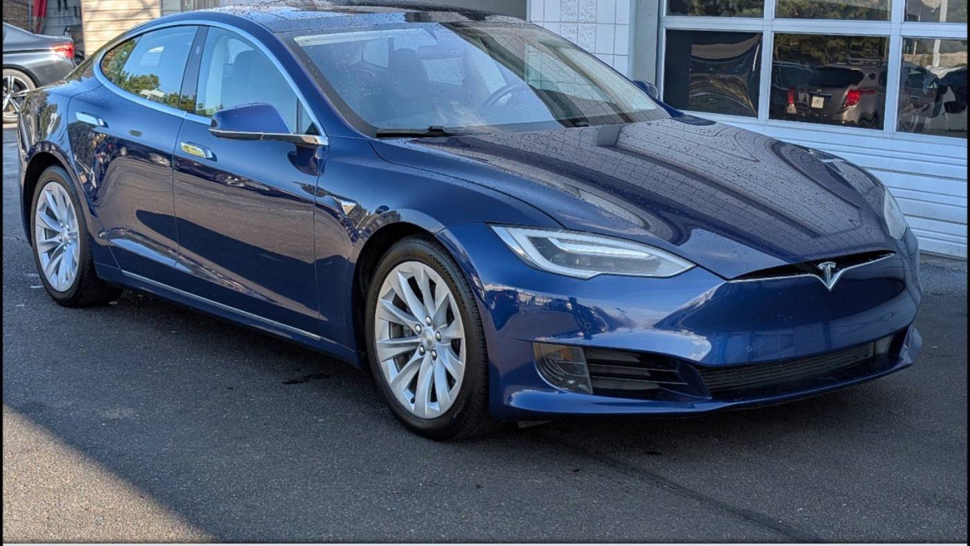 2017 Tesla Model S 5YJSA1E24HF188749