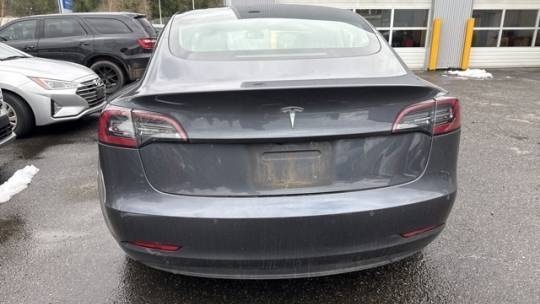 2018 Tesla Model 3 5YJ3E1EB0JF084824