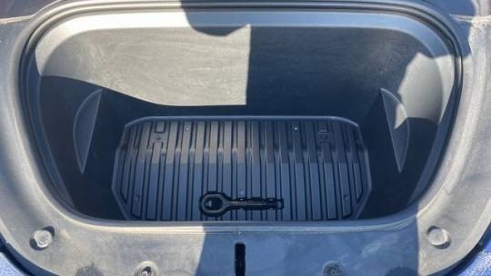 2021 Tesla Model Y 5YJYGDEE4MF073647