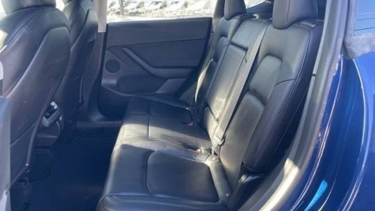 2021 Tesla Model Y 5YJYGDEE4MF073647