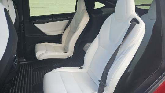 2018 Tesla Model X 5YJXCBE24JF088677