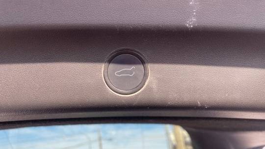 2021 Tesla Model Y 5YJYGDEE4MF073647