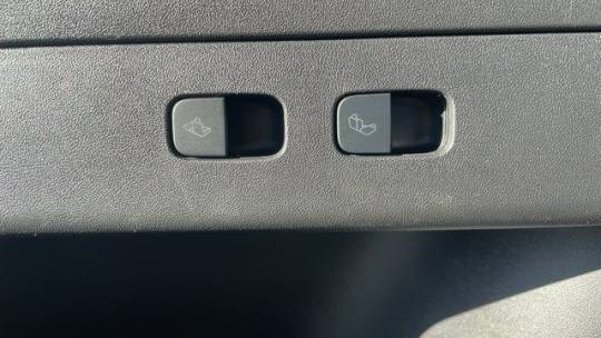 2021 Tesla Model Y 5YJYGDEE4MF073647