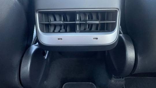 2021 Tesla Model Y 5YJYGDEE4MF073647