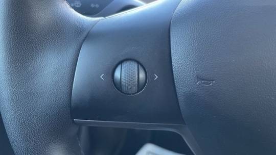 2021 Tesla Model Y 5YJYGDEE4MF073647