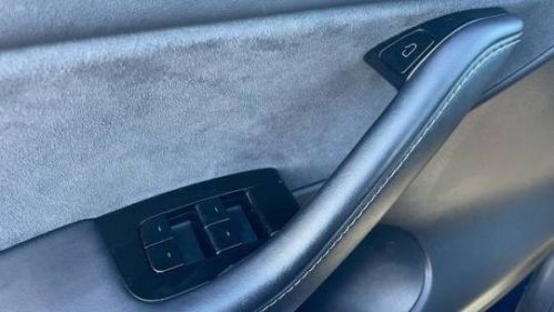 2021 Tesla Model Y 5YJYGDEE4MF073647