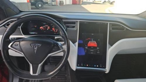 2018 Tesla Model X 5YJXCBE24JF088677