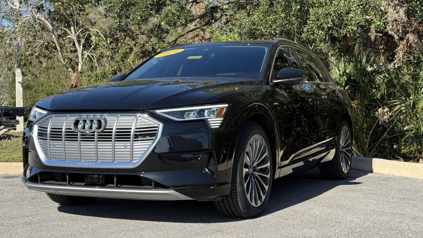 2019 Audi e-tron WA1VABGE9KB009376