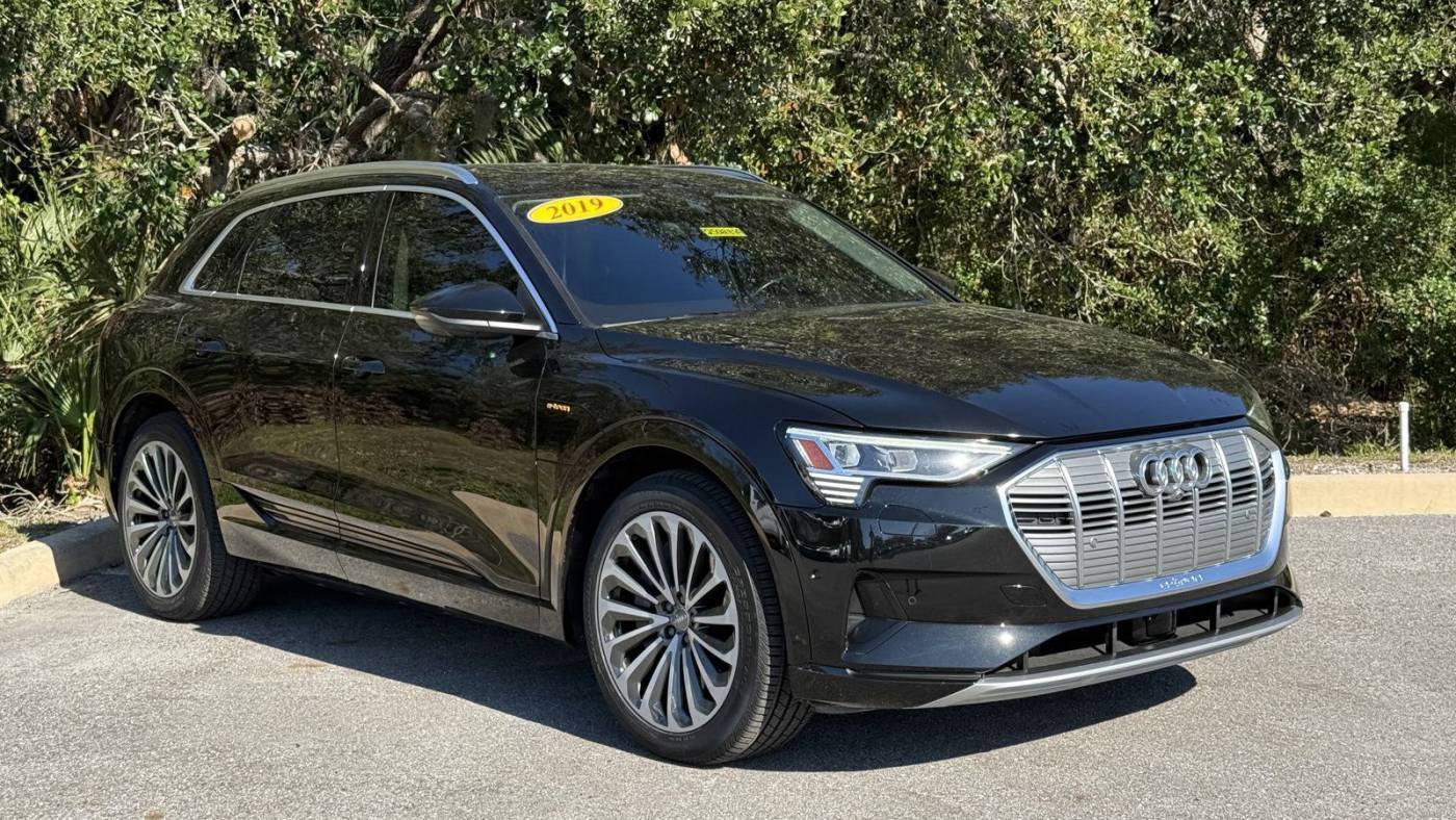 2019 Audi e-tron WA1VABGE9KB009376