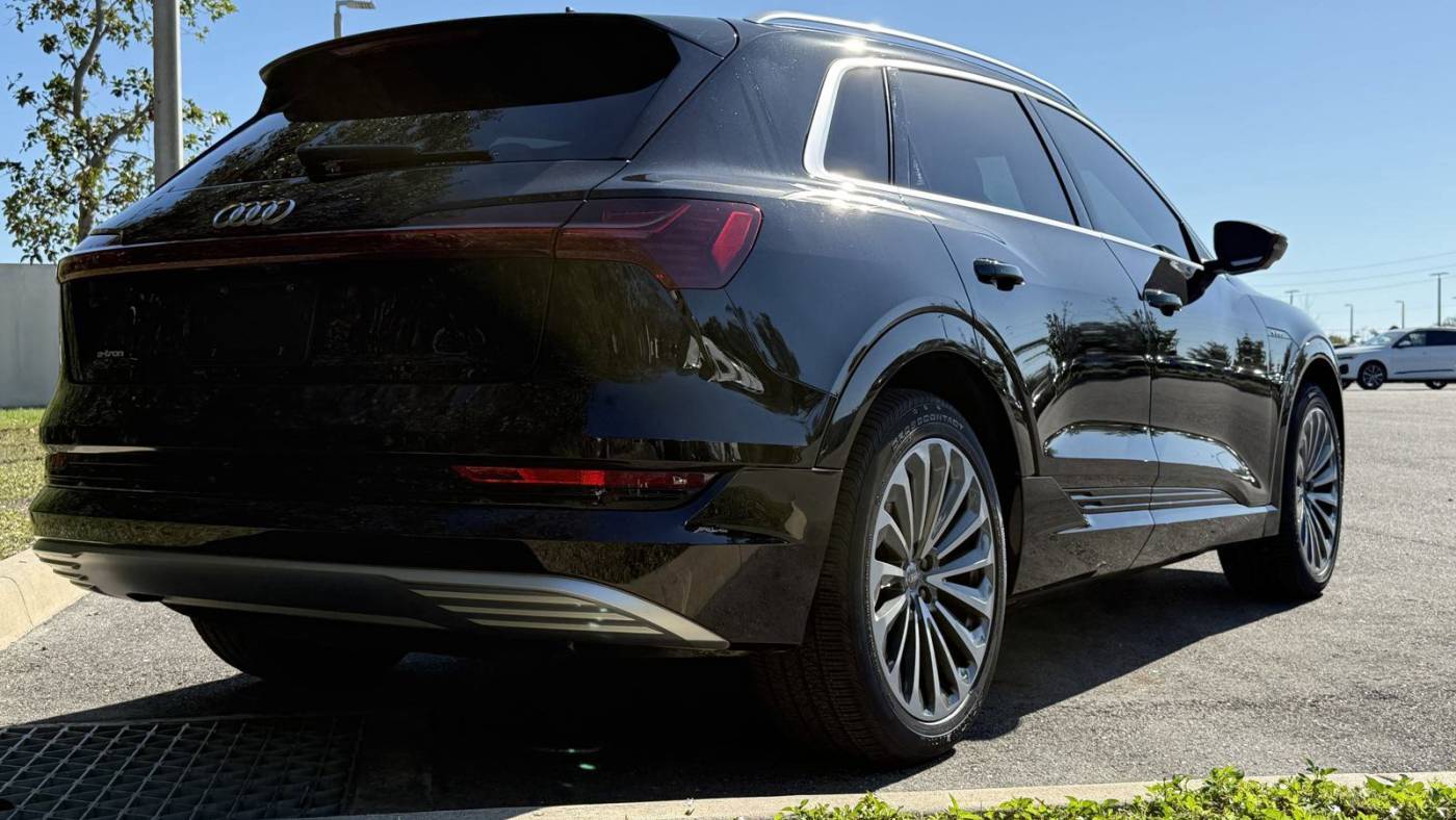 2019 Audi e-tron WA1VABGE9KB009376