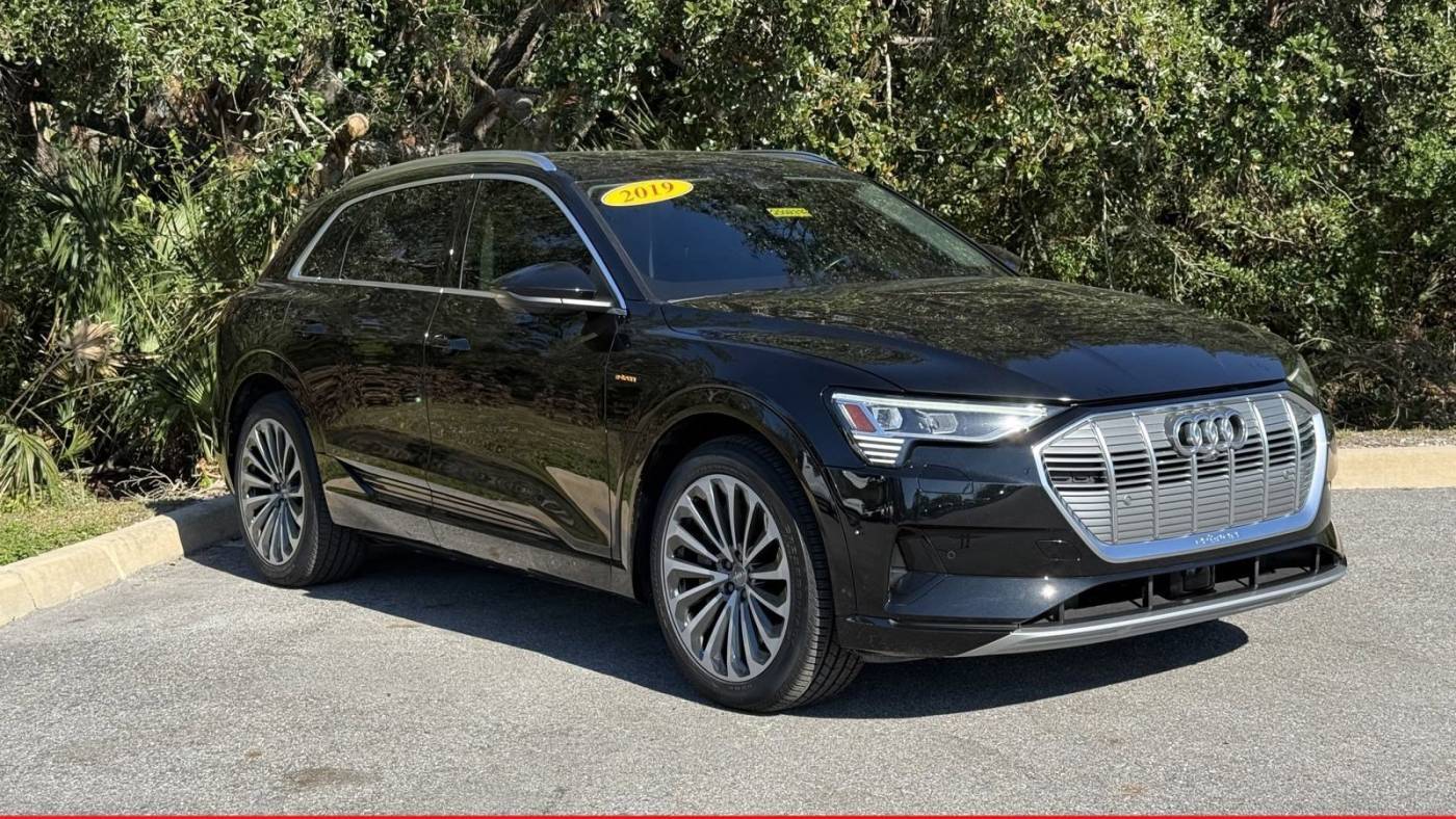 2019 Audi e-tron WA1VABGE9KB009376