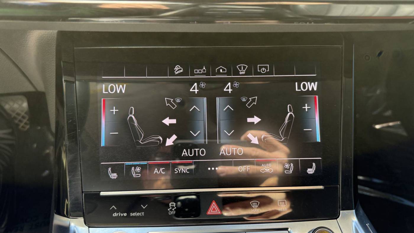 2019 Audi e-tron WA1VABGE9KB009376