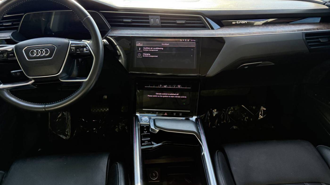 2019 Audi e-tron WA1VABGE9KB009376