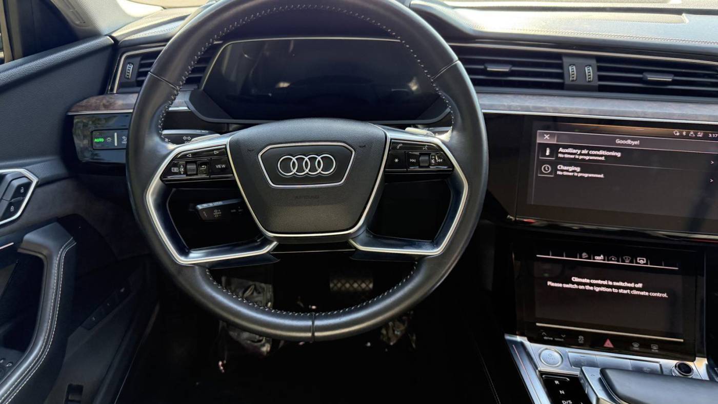 2019 Audi e-tron WA1VABGE9KB009376