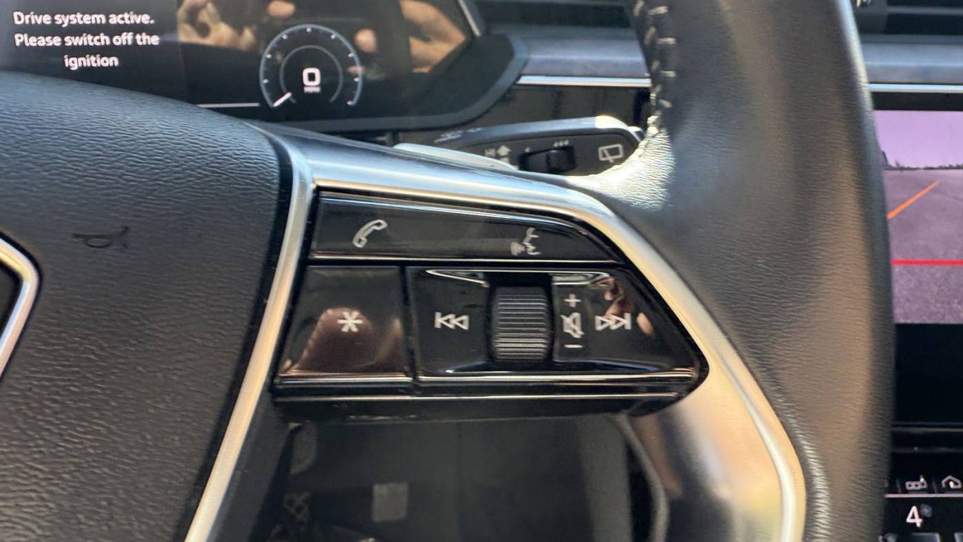 2019 Audi e-tron WA1VABGE9KB009376