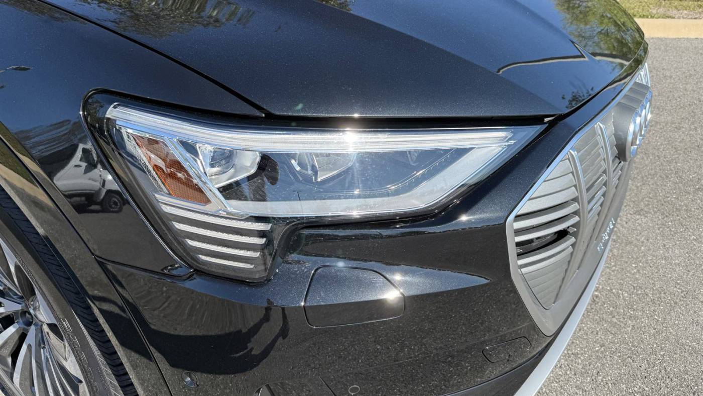 2019 Audi e-tron WA1VABGE9KB009376