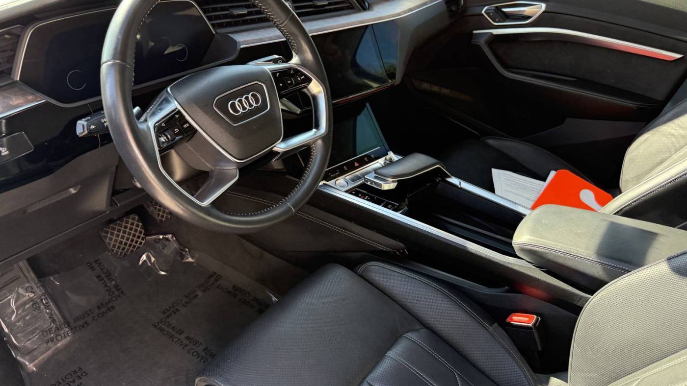 2019 Audi e-tron WA1VABGE9KB009376