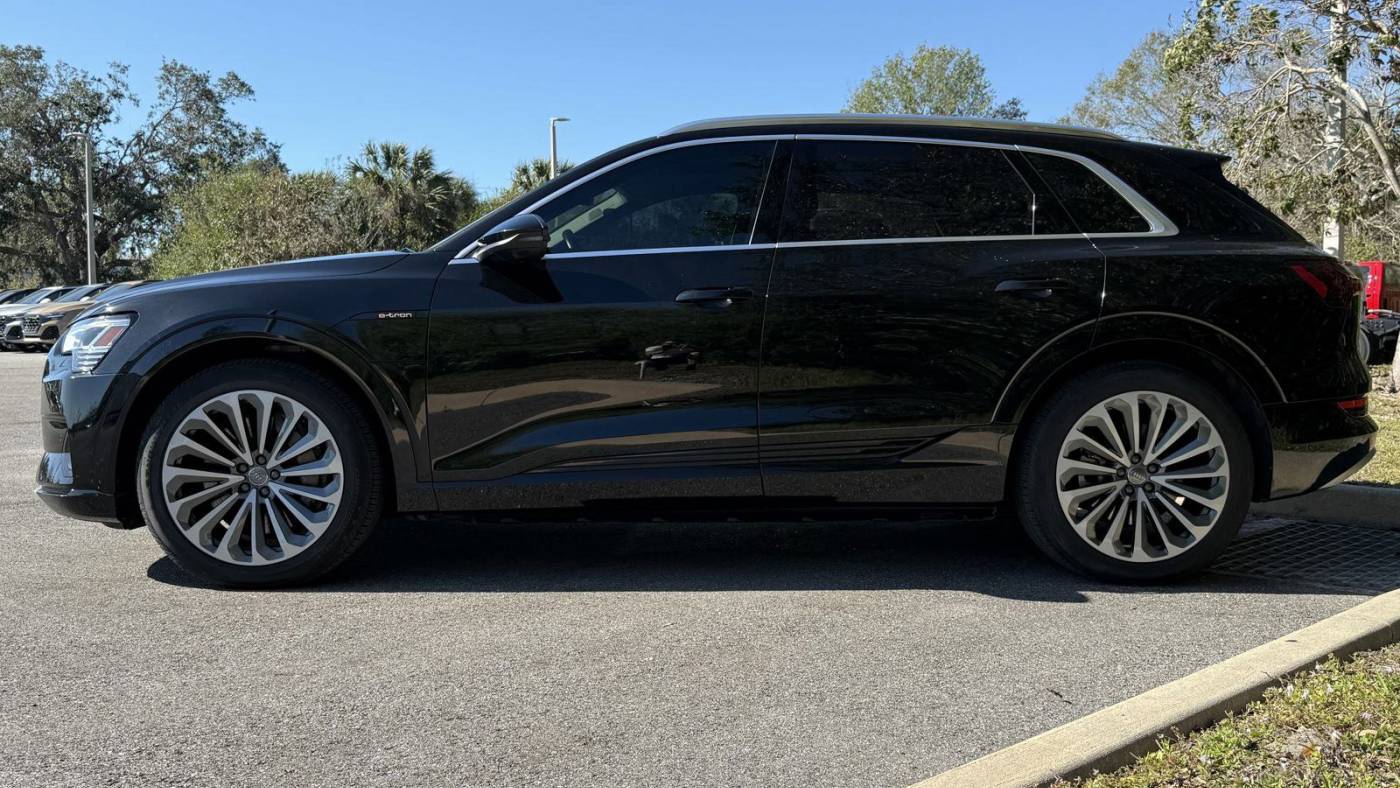 2019 Audi e-tron WA1VABGE9KB009376