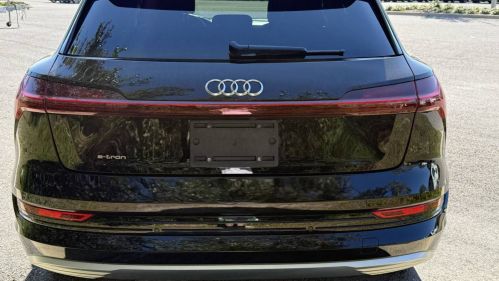 2019 Audi e-tron WA1VABGE9KB009376
