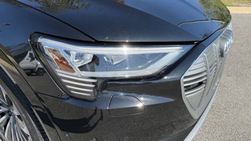 2019 Audi e-tron WA1VABGE9KB009376