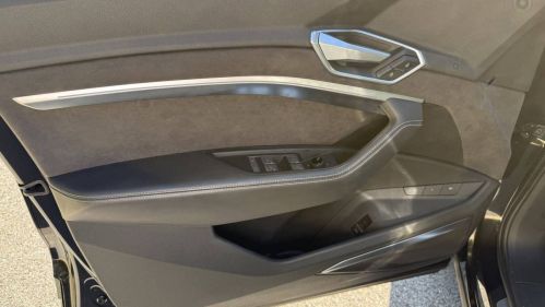 2019 Audi e-tron WA1VABGE9KB009376