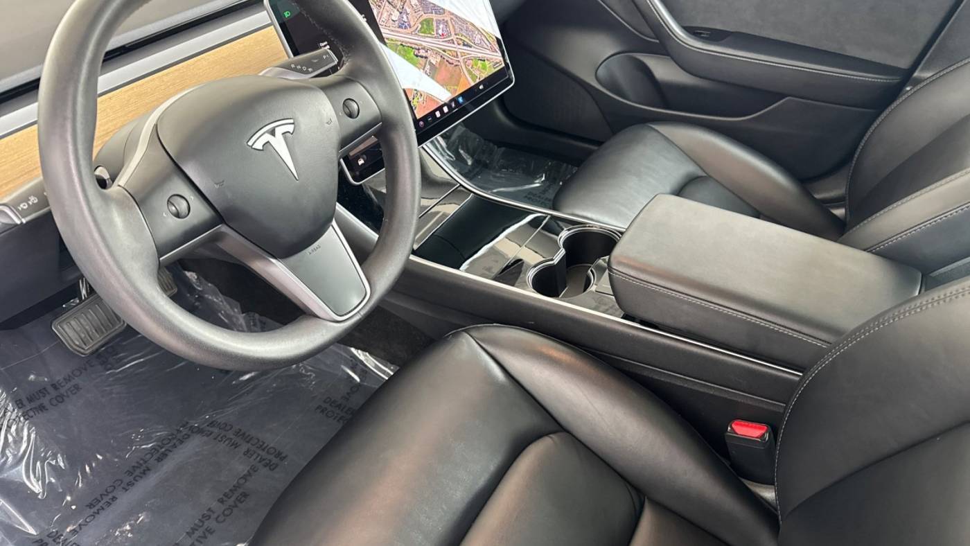2020 Tesla Model 3 5YJ3E1EB5LF807084