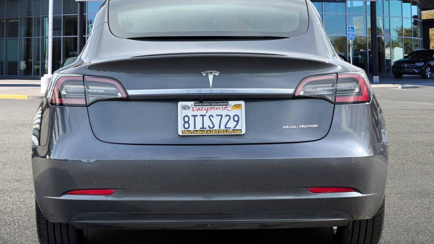 2020 Tesla Model 3 5YJ3E1EB5LF807084