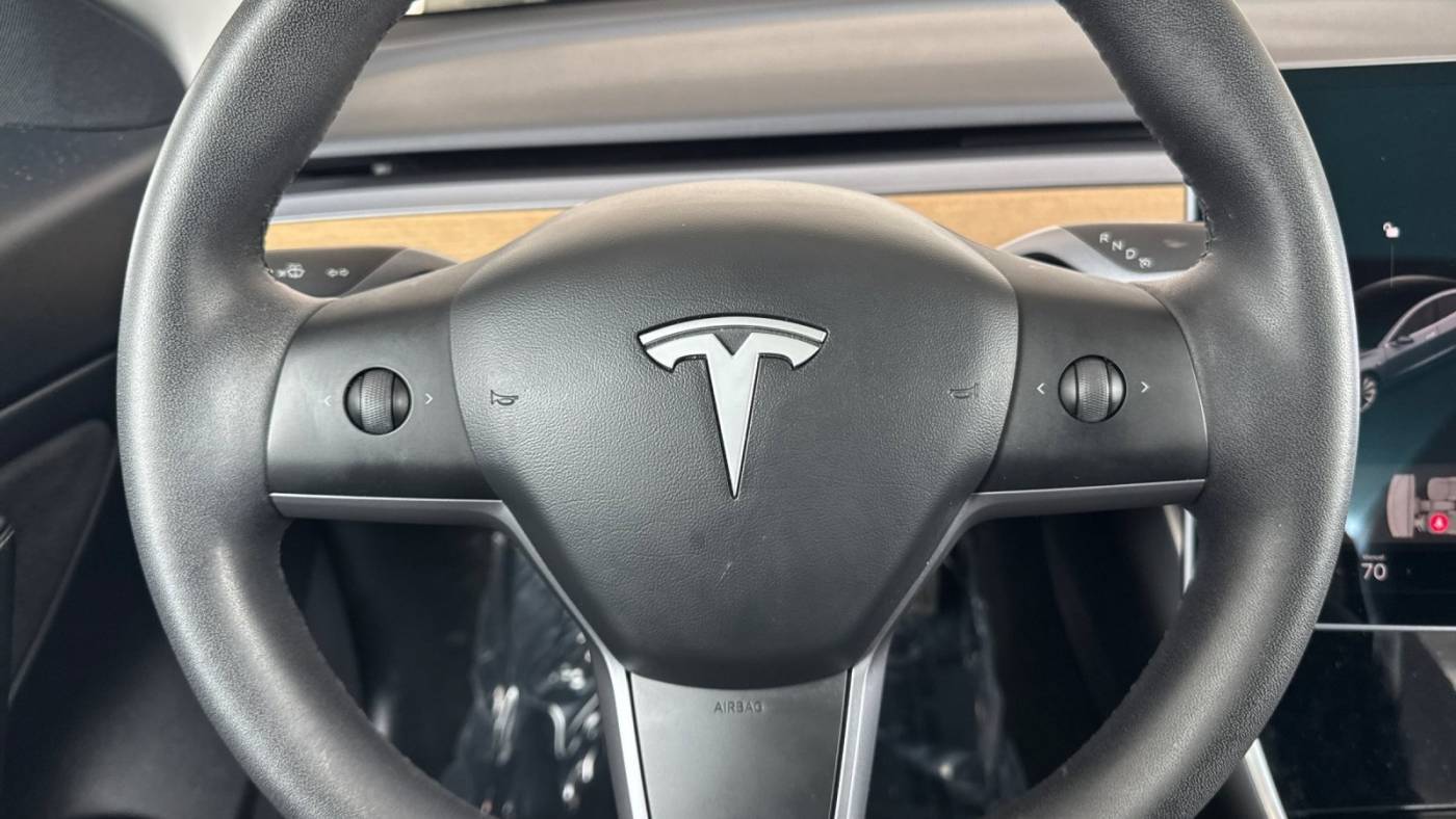 2020 Tesla Model 3 5YJ3E1EB5LF807084