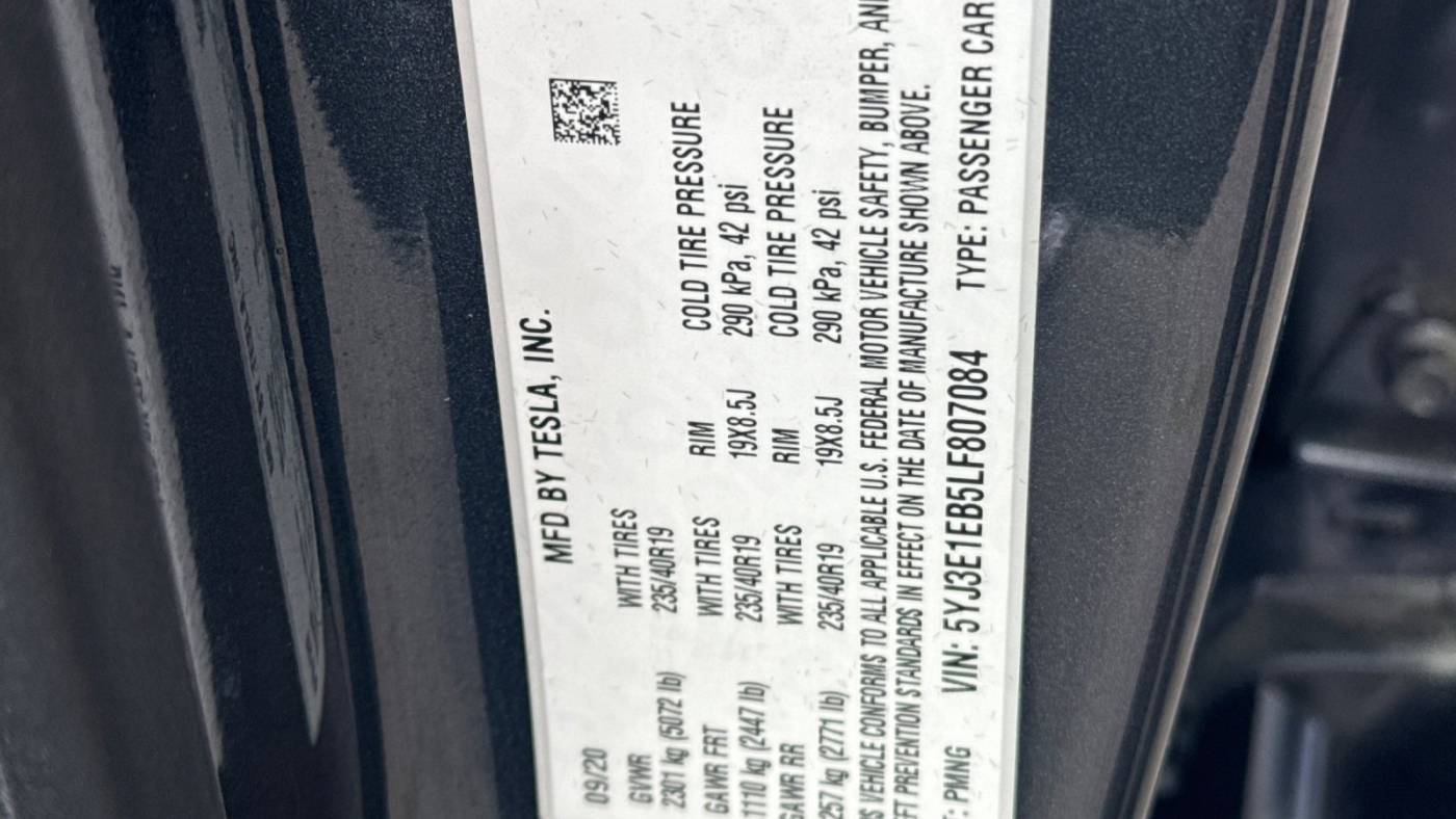 2020 Tesla Model 3 5YJ3E1EB5LF807084