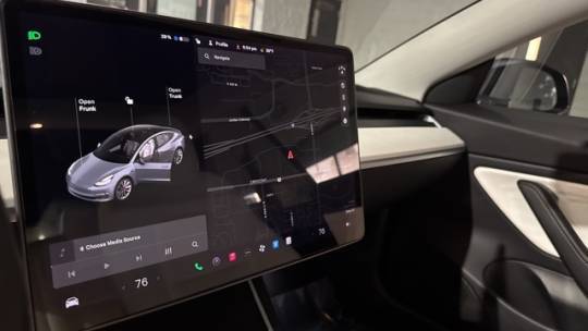 2018 Tesla Model 3 5YJ3E1EB4JF079125