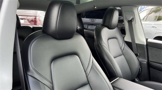 2024 Tesla Model Y 7SAYGDEE9RA268893