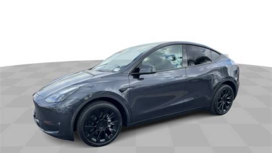 2024 Tesla Model Y 7SAYGDEE9RA268893