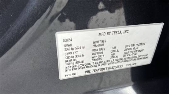 2024 Tesla Model Y 7SAYGDEE9RA268893