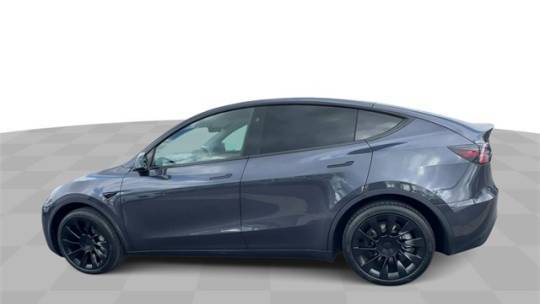 2024 Tesla Model Y 7SAYGDEE9RA268893