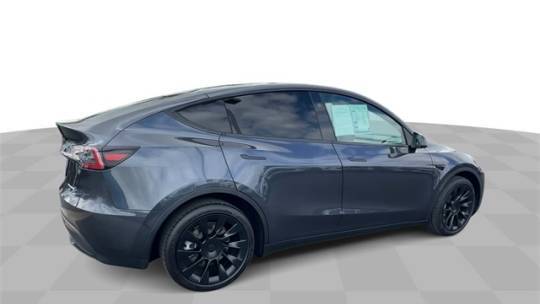 2024 Tesla Model Y 7SAYGDEE9RA268893