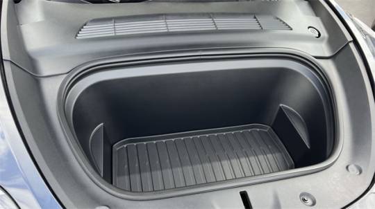 2024 Tesla Model Y 7SAYGDEE9RA268893