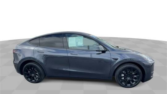 2024 Tesla Model Y 7SAYGDEE9RA268893