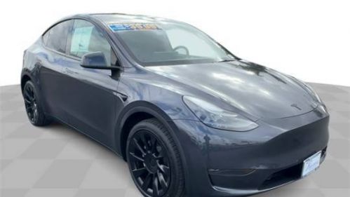 2024 Tesla Model Y 7SAYGDEE9RA268893