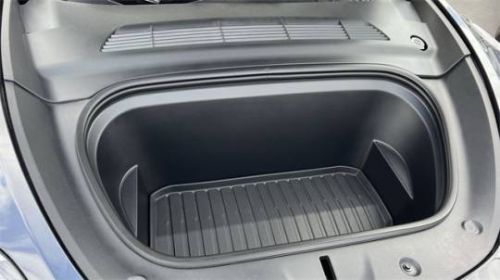 2024 Tesla Model Y 7SAYGDEE9RA268893