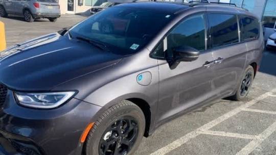 2021 Chrysler Pacifica 2C4RC1L74MR586890