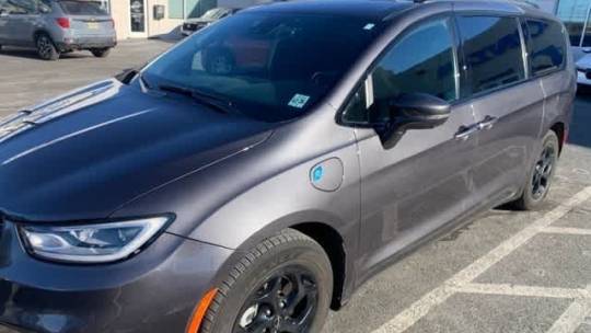 2021 Chrysler Pacifica 2C4RC1L74MR586890